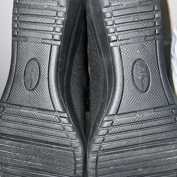 Anne Klein Sport Soft Wedges Size 7 - Picture 8 of 13